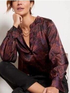 Evereve Burgundy V-Neck Marbled Ava Blouse - Size - XS